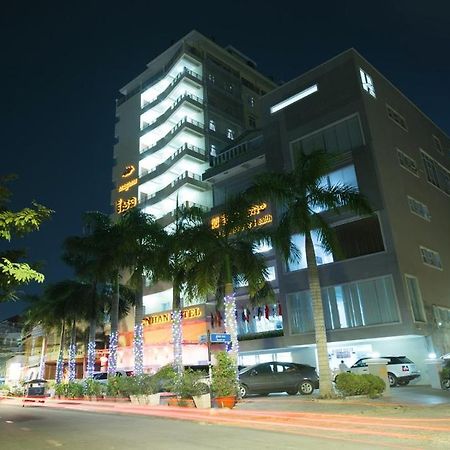 Sen Han Hotel Phnom Penh Exterior foto