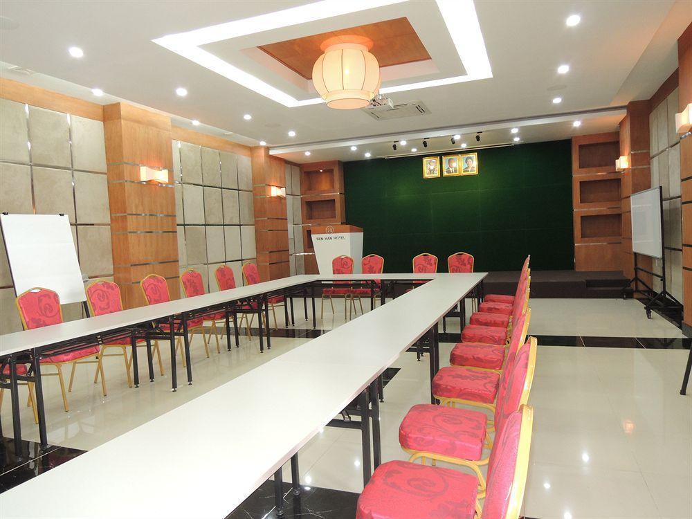 Sen Han Hotel Phnom Penh Exterior foto
