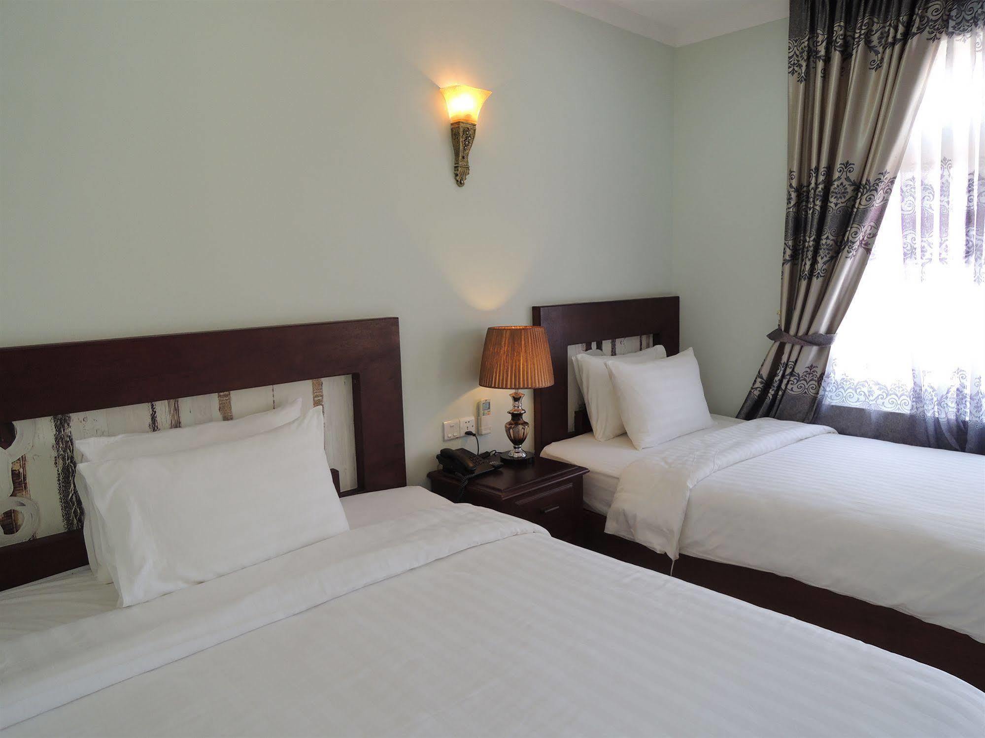 Sen Han Hotel Phnom Penh Exterior foto