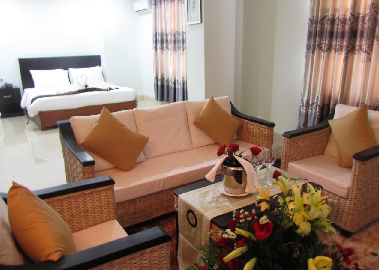 Sen Han Hotel Phnom Penh Exterior foto