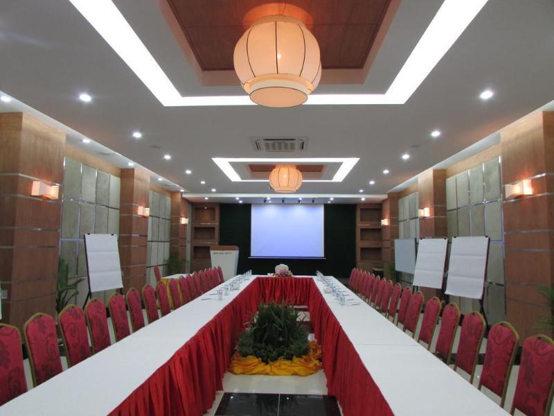 Sen Han Hotel Phnom Penh Exterior foto